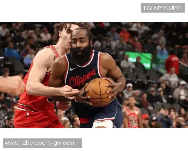 快船客场挑战尼克斯哈登肩部伤势恢复大概率出战 快船客场挑战尼克斯哈登肩部伤势恢复大概率出战